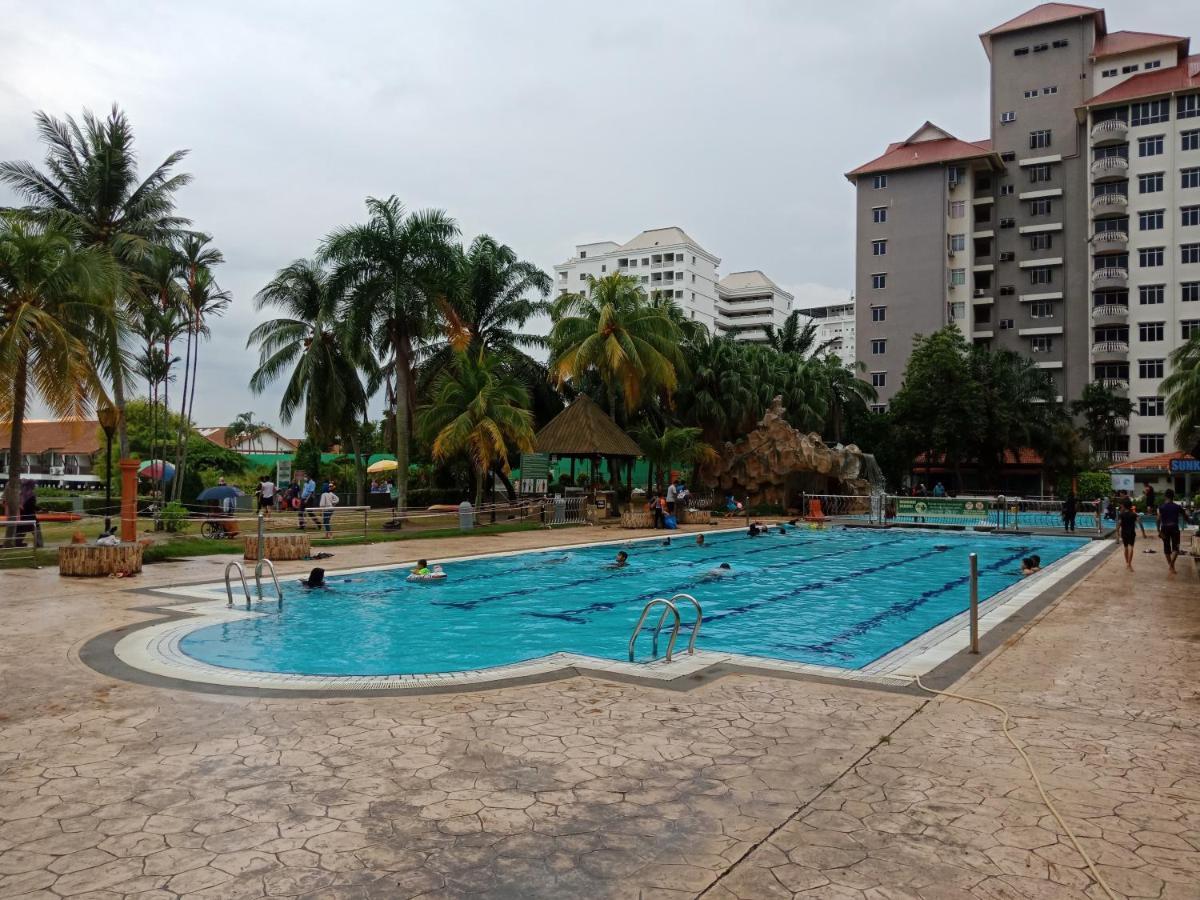 Glory Beach Resort Private 2 Bedroom Apartment Port Dickson Extérieur photo